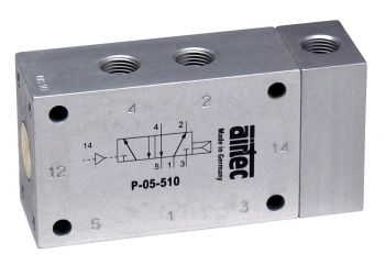 Distributeur à commande pneumatique / pneumatique différentiel P-05-522